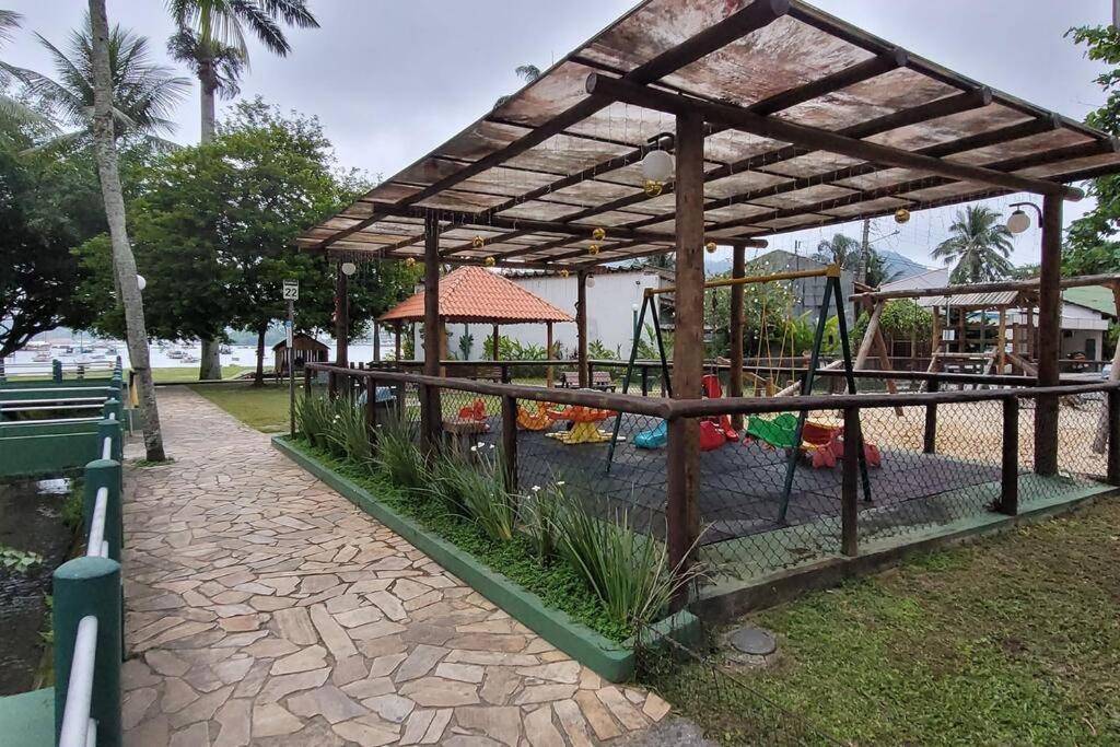 Casa Familiar Fechado