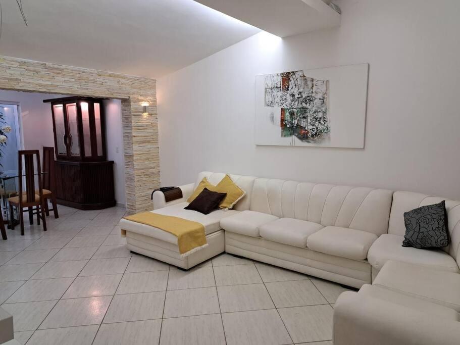 Casa Familiar Fechado * Angra dos Reis